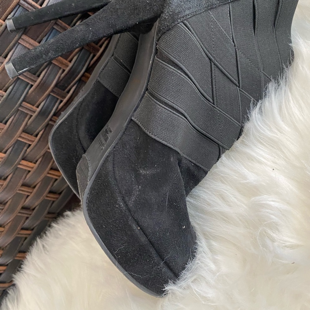 Stuart Weitzman Boots - Picture 5 of 8
